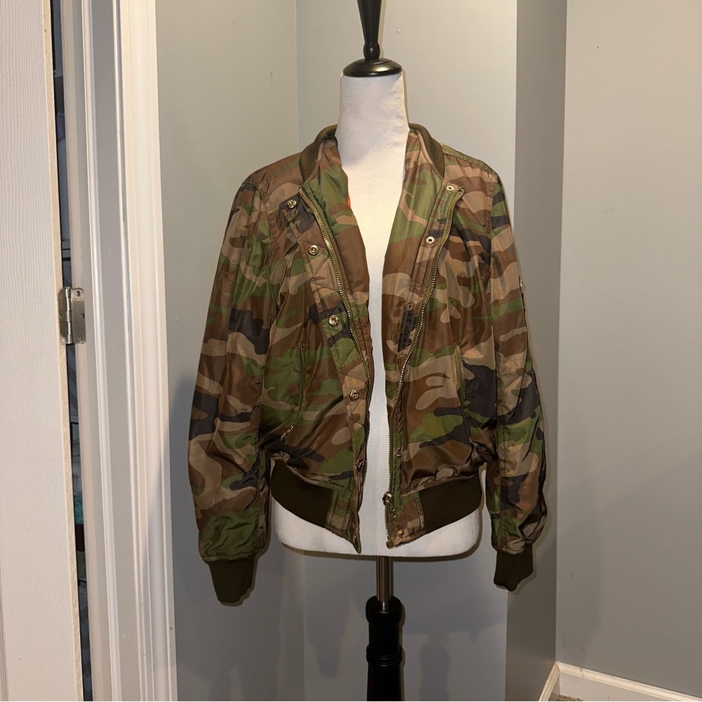 Forever 21 Camouflage Bomber Jacket - Size L - Picture 3 of 6